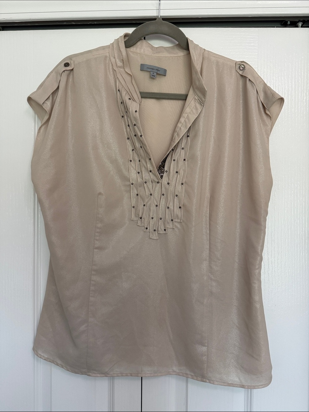 Classiques Entier Cream Ruffled V-Neck Cap Sleeve Blouse